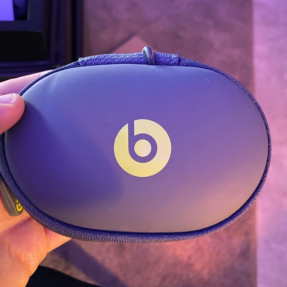 Power Beats Ear Buds
